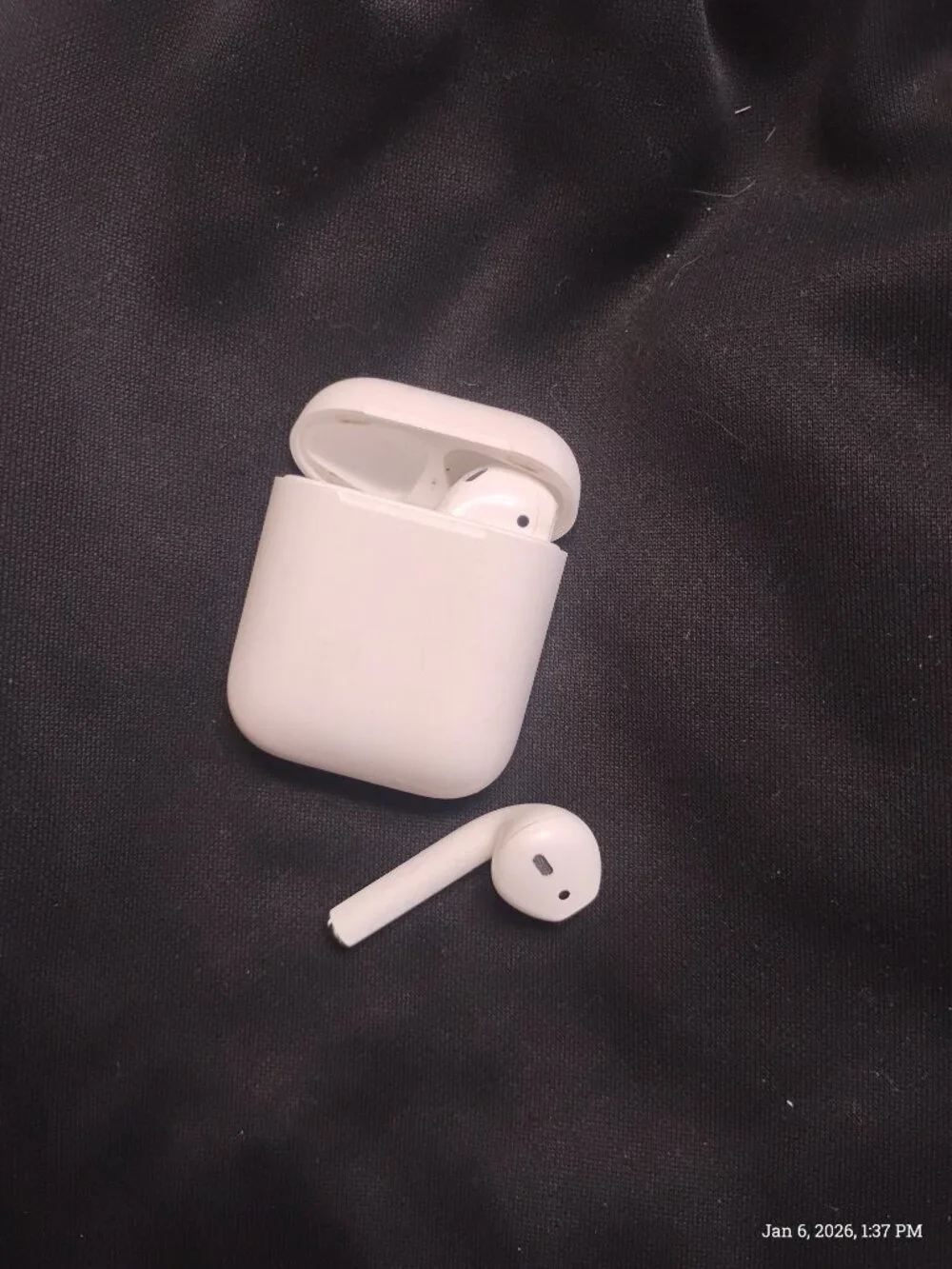 Apple AirPods (2nd Gen)